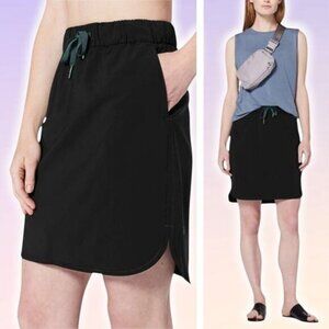 LULULEMON On The Fly Skirt 21" Sz 4 Black